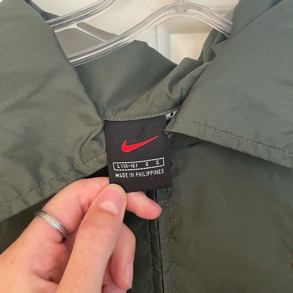 VINTAGE 90s NIKE WINDBREAKER - Picture 2 of 3
